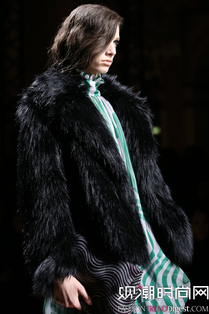 Dries Van Noten  2014�ﶬ�׶�ʱװ��Ůװ�㳡����ͼƬ