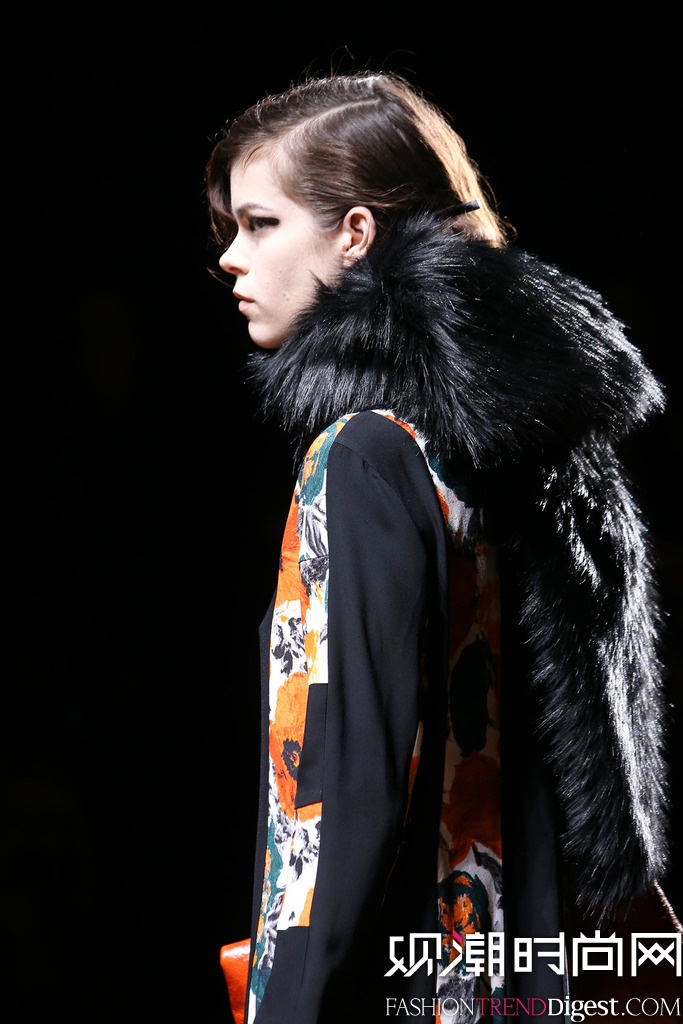 Dries Van Noten  2014�ﶬ�׶�ʱװ��Ůװ�㳡����ͼƬ