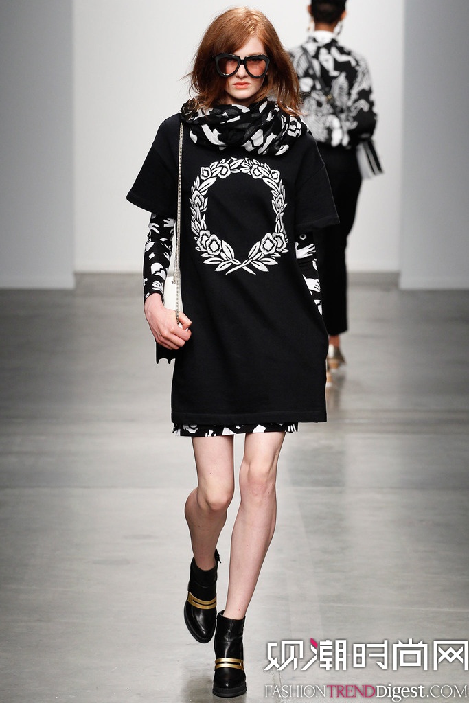 Karen Walker 2014ﶬ~sr(sh)bŮb(chng)DƬ