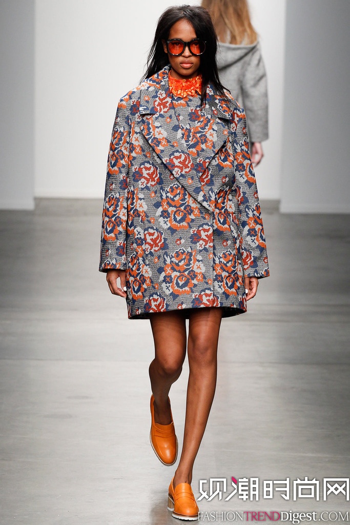 Karen Walker 2014ﶬŦԼʱװŮװ㳡ͼƬ