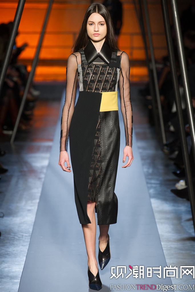 Roland Mouret 2014ﶬrbŮbDƬ