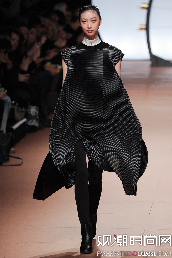 Issey Miyake 2014ﶬrbŮbDƬ