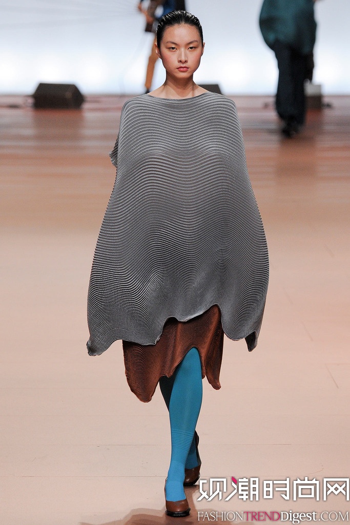 Issey Miyake 2014ﶬrbŮbDƬ
