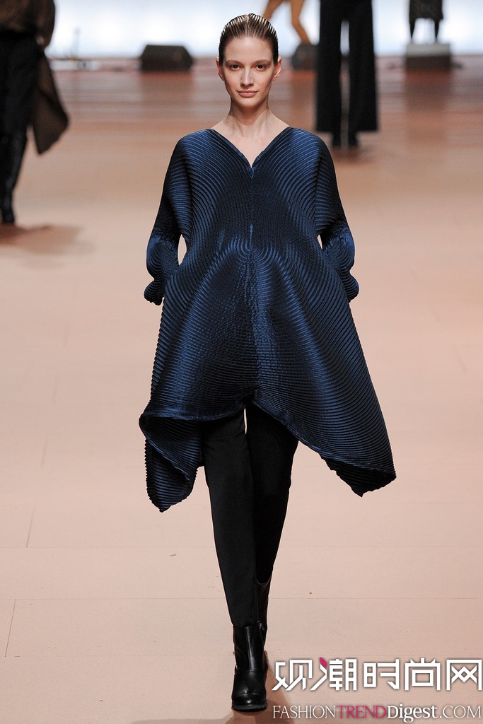 Issey Miyake 2014ﶬrbŮbDƬ