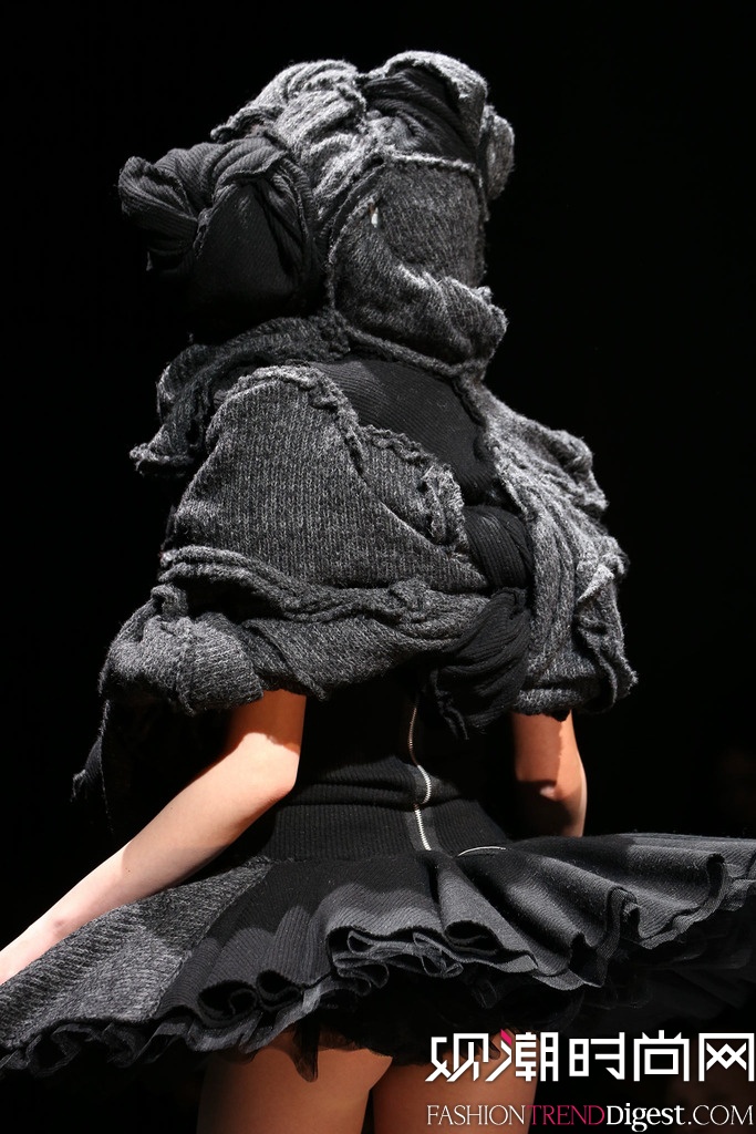 Comme Des Garçons 2014ﶬʱװŮװ㳡ͼƬ