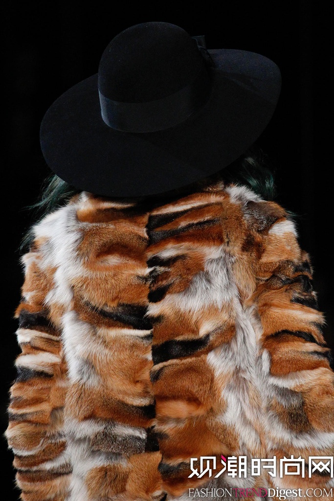 Saint Laurent 2014ﶬr(sh)bŮb(chng)DƬ