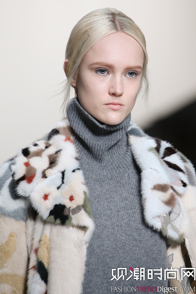 Valentino 2014�ﶬ����ʱװ��Ůװ�㳡����ͼƬ