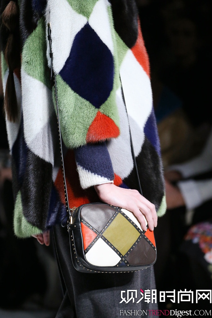 Valentino 2014�ﶬ����ʱװ��Ůװ�㳡����ͼƬ