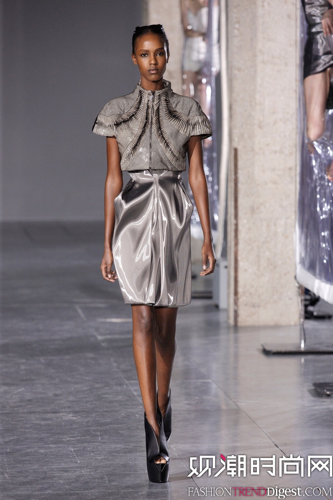 Iris Van Herpen 2014ﶬr(sh)bŮb(chng)DƬ