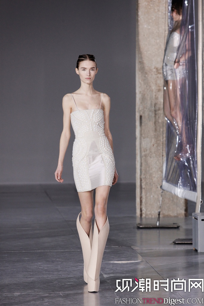 Iris Van Herpen 2014ﶬʱװŮװ㳡ͼƬ