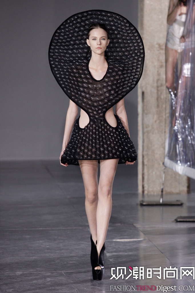 Iris Van Herpen 2014ﶬʱװŮװ㳡ͼƬ