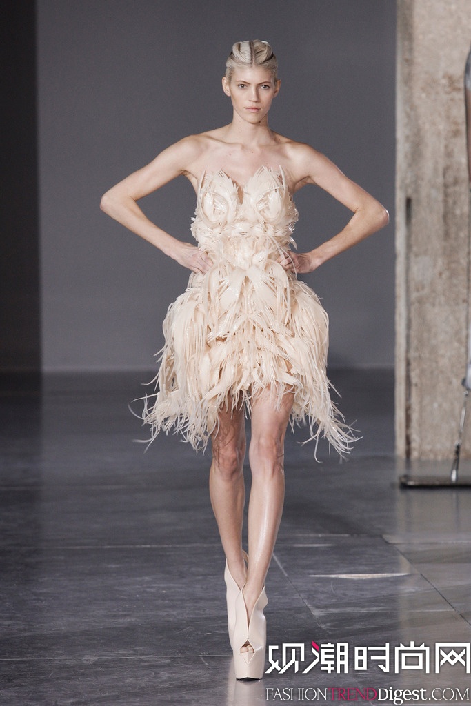 Iris Van Herpen 2014ﶬʱװŮװ㳡ͼƬ