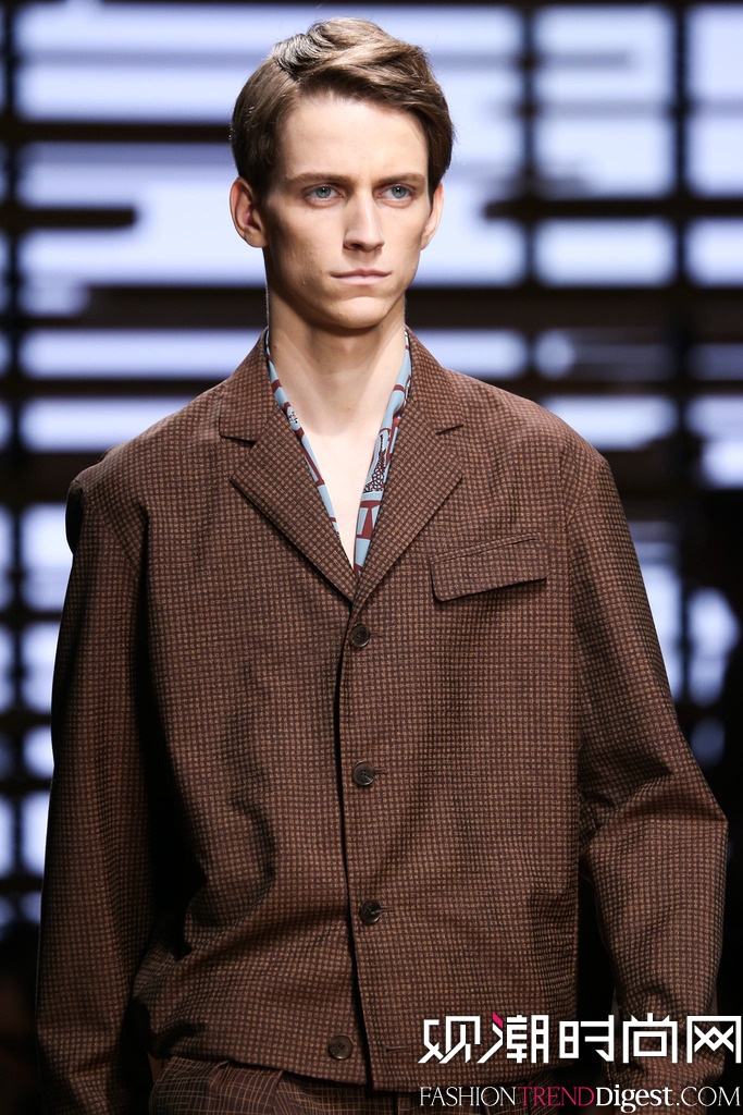 Salvatore Ferragamo 2015mbDƬ