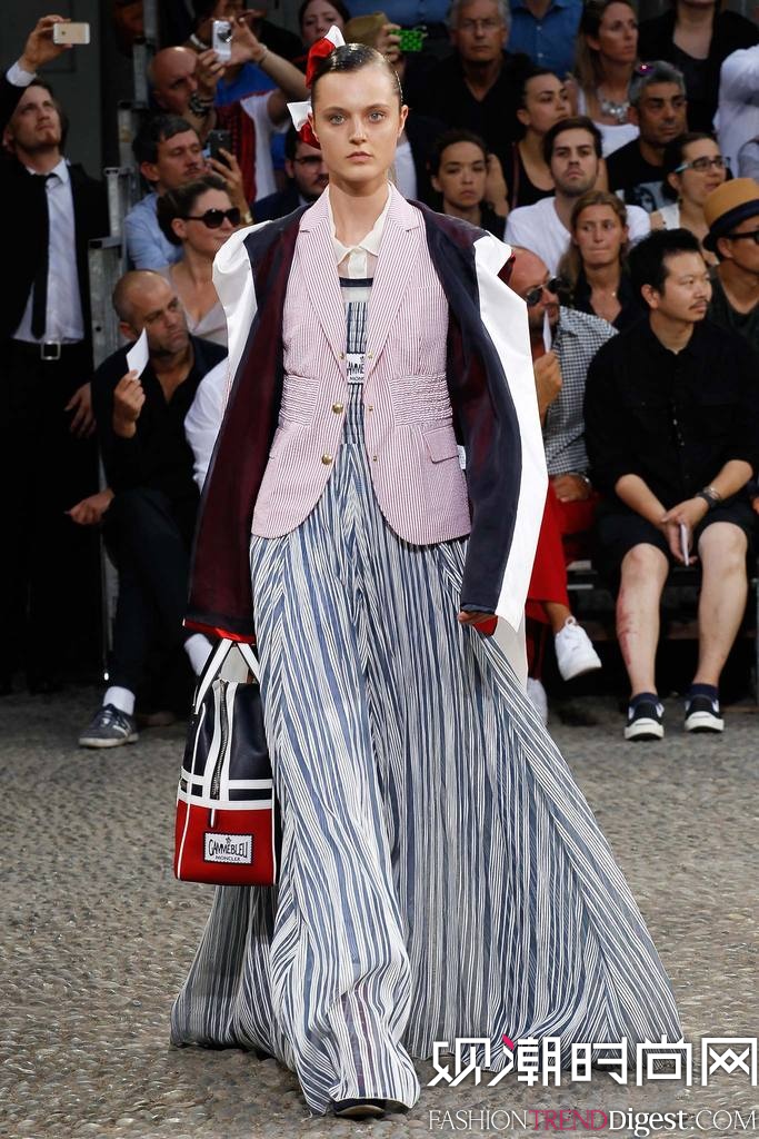 Moncler Gamme Bleu 2015mbDƬ