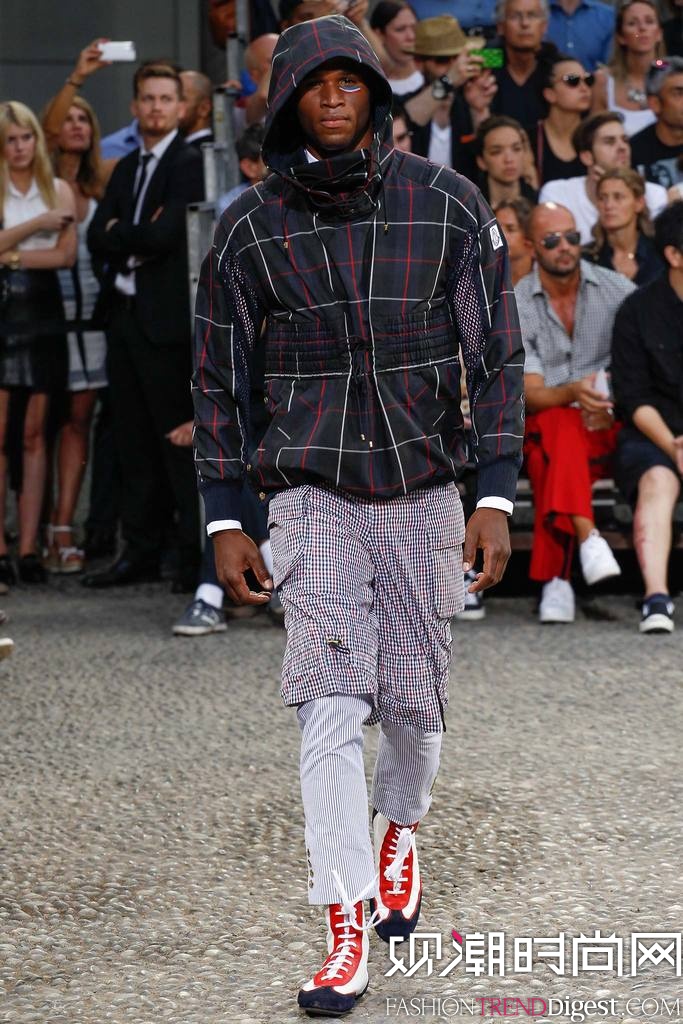 Moncler Gamme Bleu 2015mbDƬ