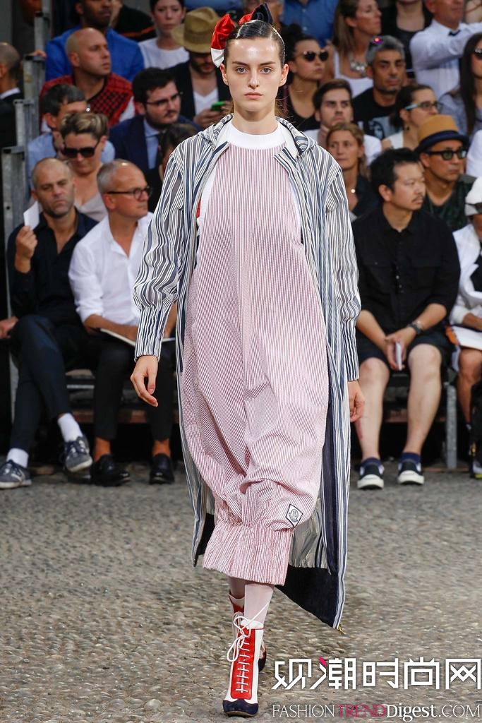 Moncler Gamme Bleu 2015mbDƬ