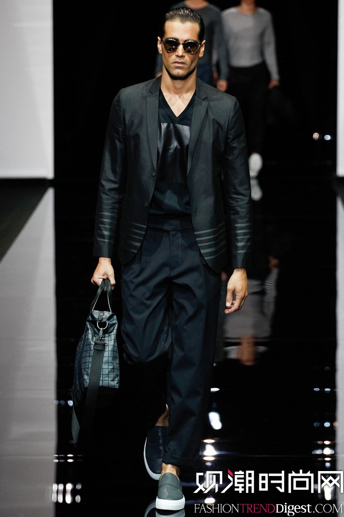Emporio Armani 2015mbDƬ