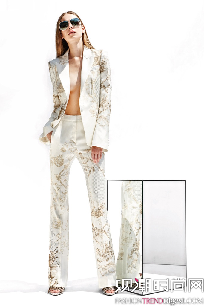 Roberto Cavalli 2015紺ŮbȼϵиDƬ