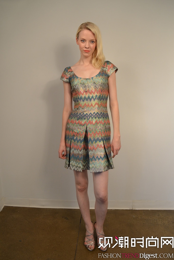 Douglas Hannant 2015紺ŮbȼϵиDƬ