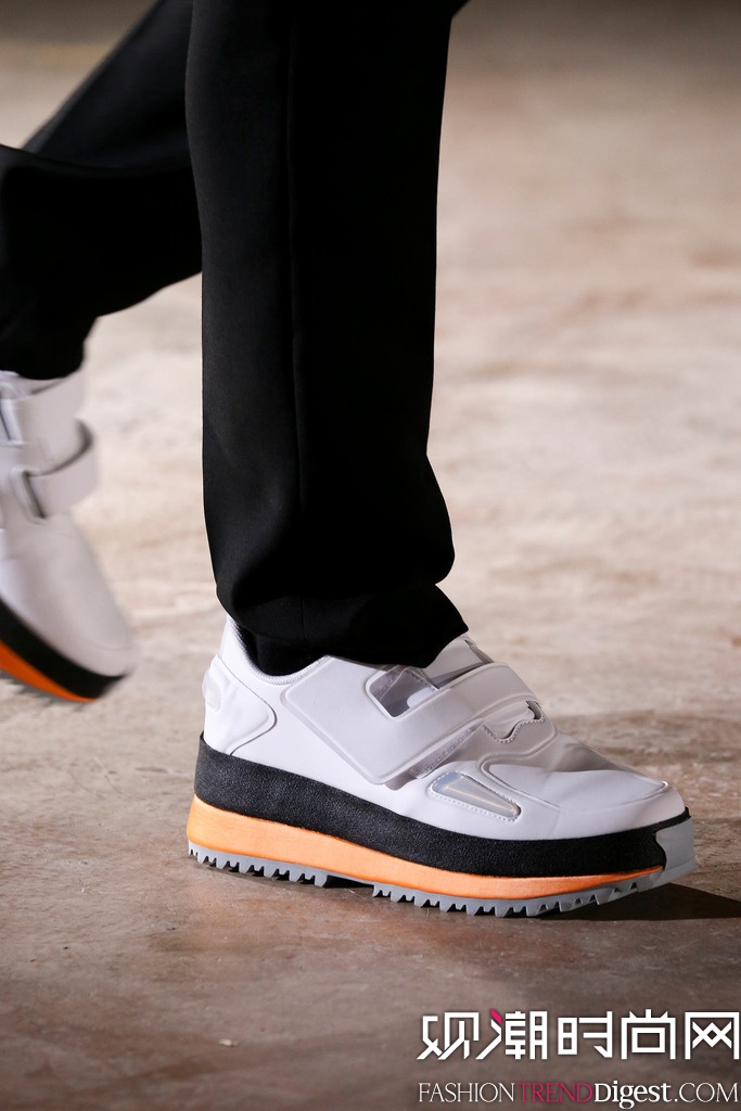Raf Simons 2015İbDƬ