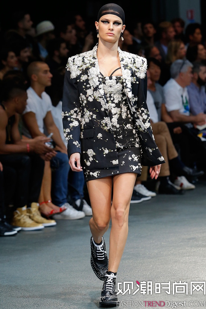 Givenchy 2015İbDƬ