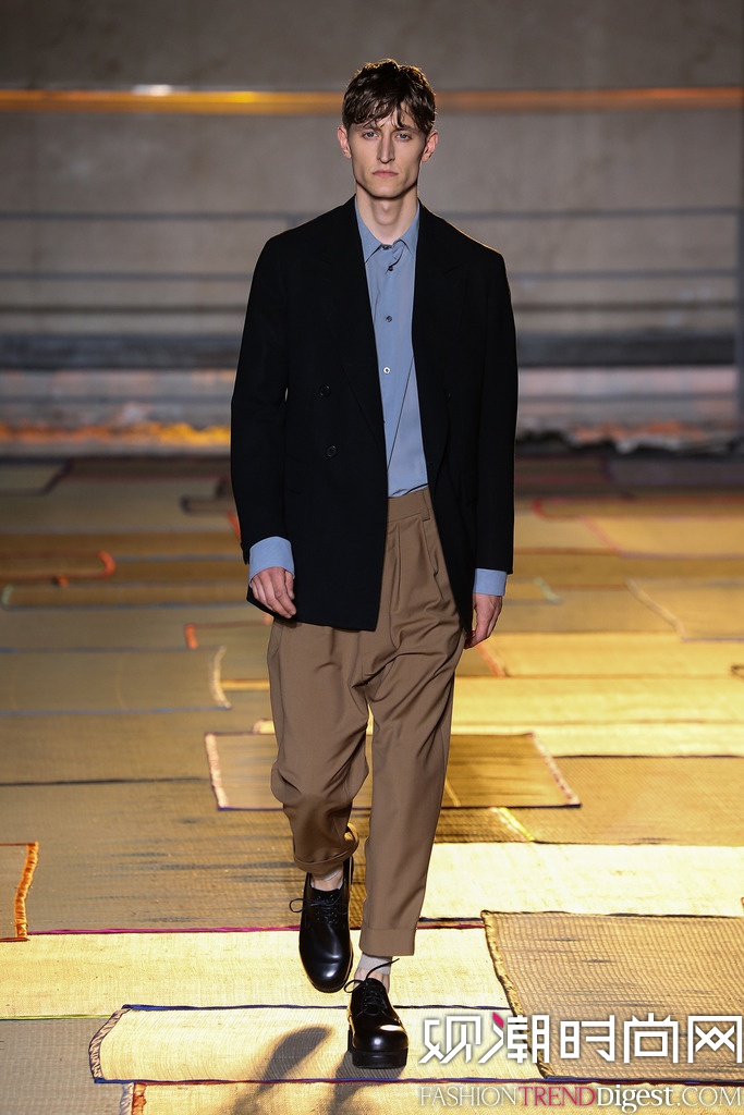 Cerruti 2015İbDƬ