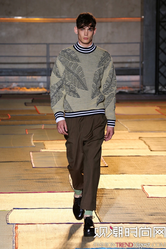 Cerruti 2015İbDƬ
