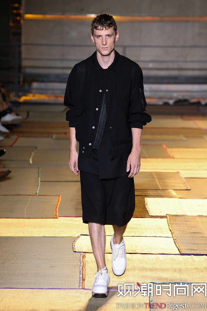 Cerruti 2015İbDƬ