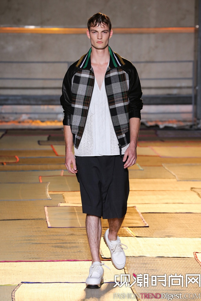 Cerruti 2015İbDƬ