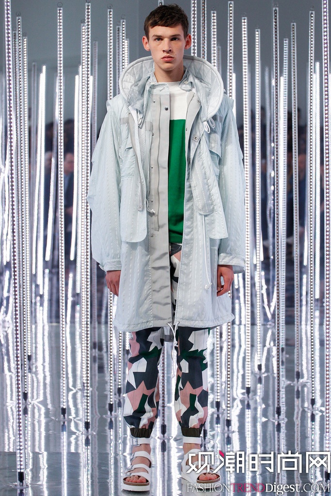 Sacai 2015İװ㳡ͼƬ