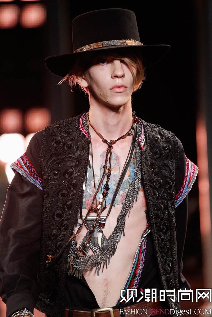 Saint Laurent 2015İbDƬ