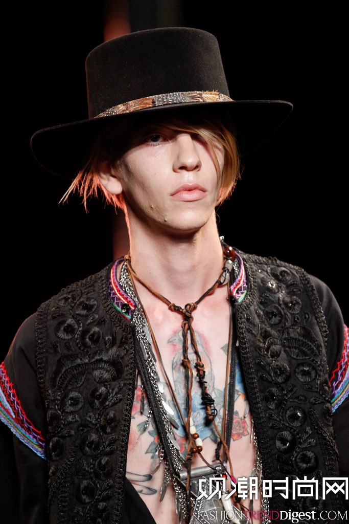 Saint Laurent 2015İbDƬ