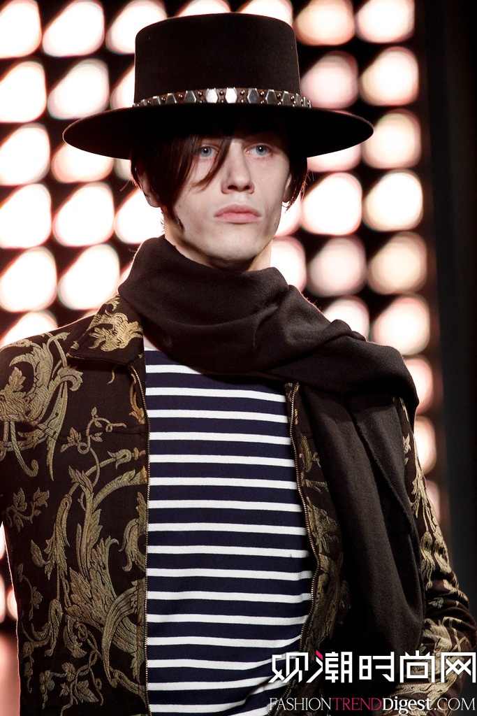 Saint Laurent 2015İbDƬ