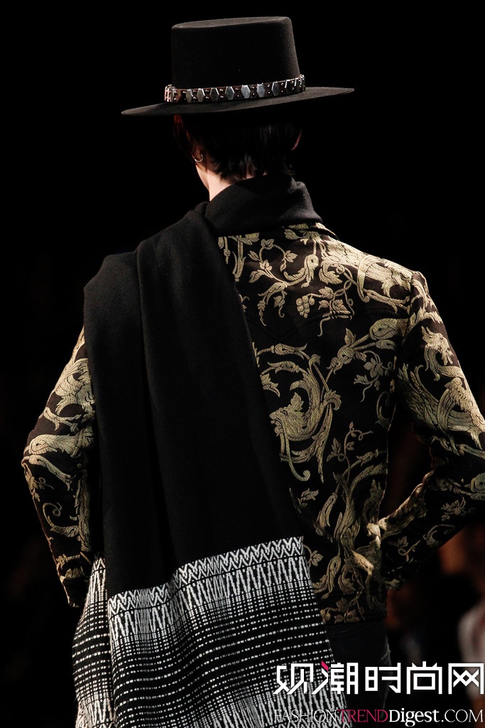 Saint Laurent 2015İbDƬ