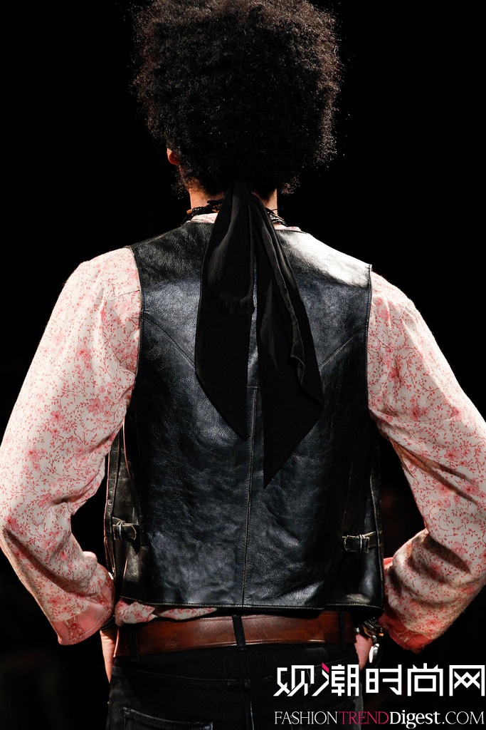 Saint Laurent 2015İbDƬ
