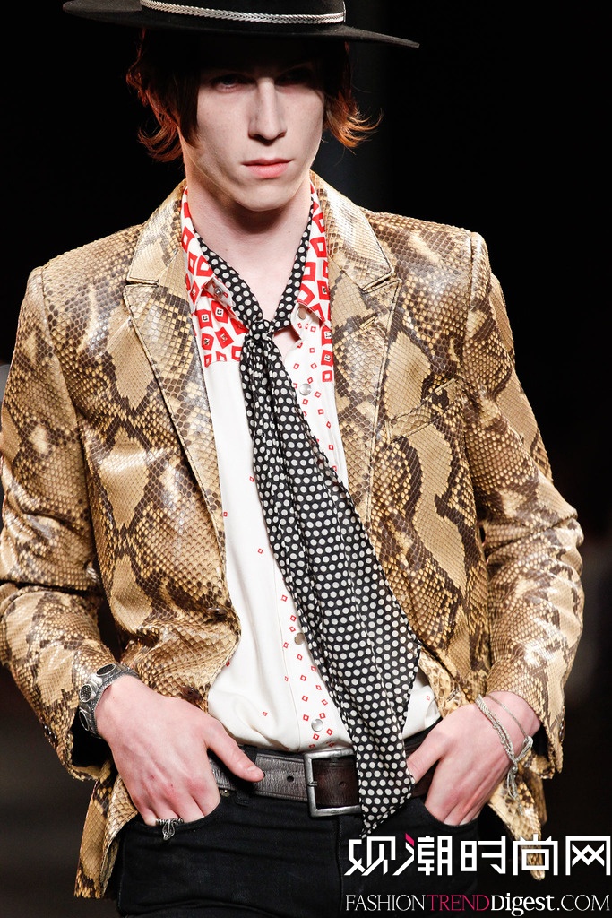 Saint Laurent 2015İbDƬ