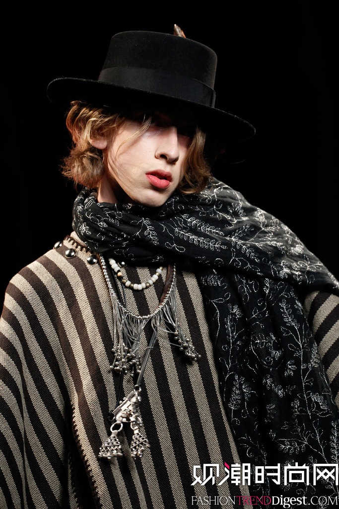 Saint Laurent 2015İbDƬ