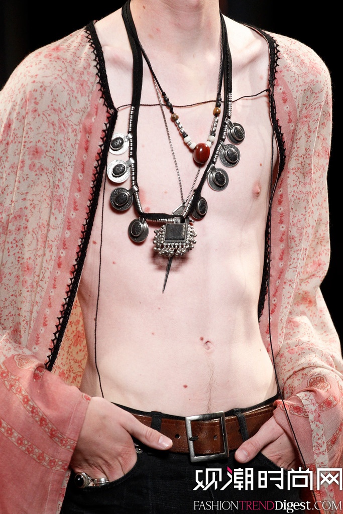 Saint Laurent 2015İbDƬ