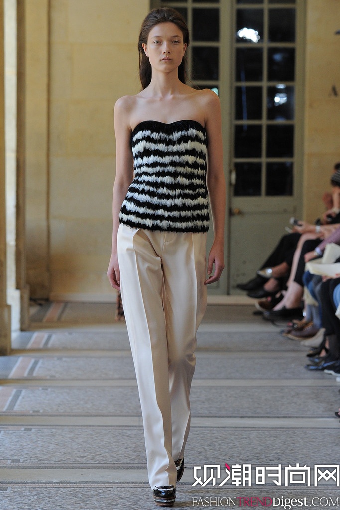 Bouchra Jarrar 2014ﶬʱװܸ߶㳡ͼƬ