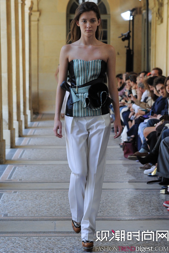 Bouchra Jarrar 2014ﶬʱװܸ߶㳡ͼƬ