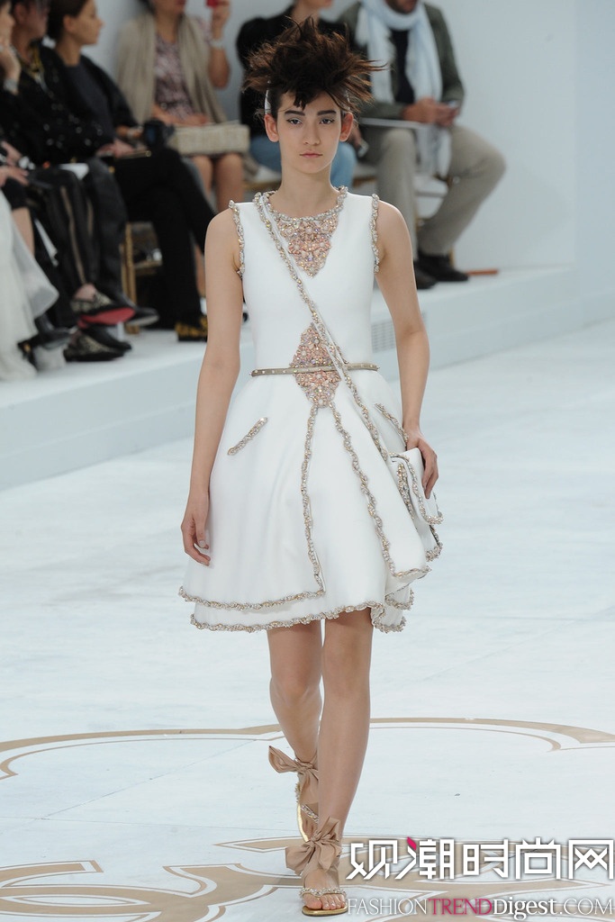 Chanel 2014ﶬʱװܸ߶㳡ͼƬ