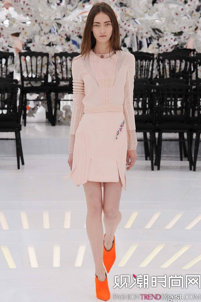 Christian Dior 2014ﶬʱװܸ߶㳡ͼƬ