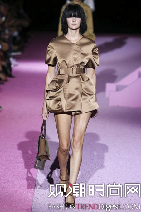 Marc Jacobs 2015����ŦԼʱװ���㳡����ͼƬ