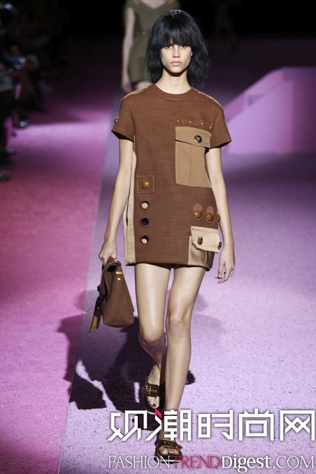 Marc Jacobs 2015����ŦԼʱװ���㳡����ͼƬ
