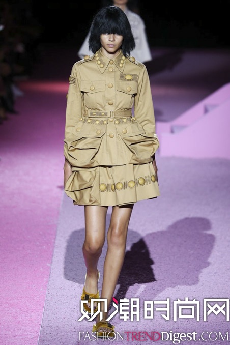 Marc Jacobs 2015����ŦԼʱװ���㳡����ͼƬ