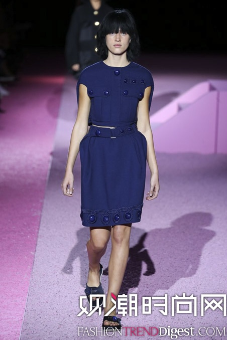 Marc Jacobs 2015����ŦԼʱװ���㳡����ͼƬ