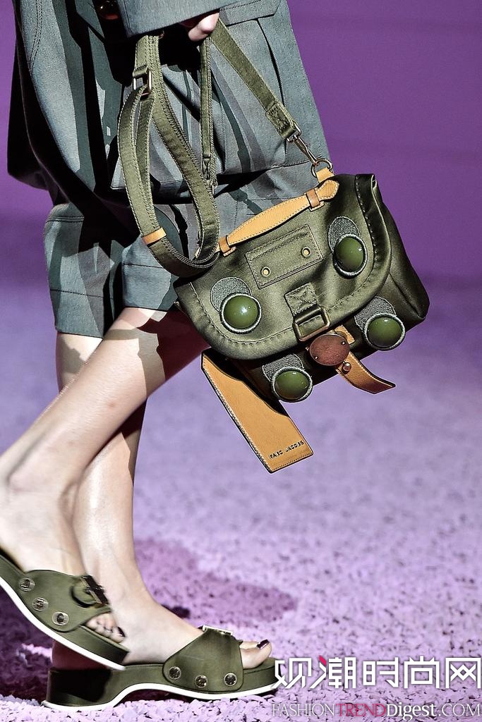 Marc Jacobs 2015����ŦԼʱװ���㳡����ͼƬ