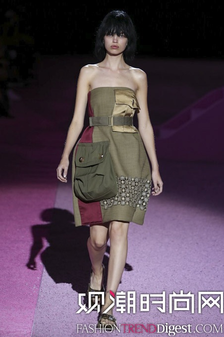 Marc Jacobs 2015����ŦԼʱװ���㳡����ͼƬ