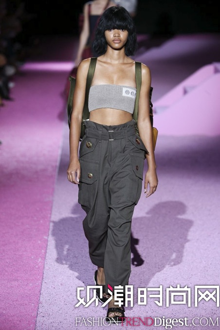 Marc Jacobs 2015����ŦԼʱװ���㳡����ͼƬ