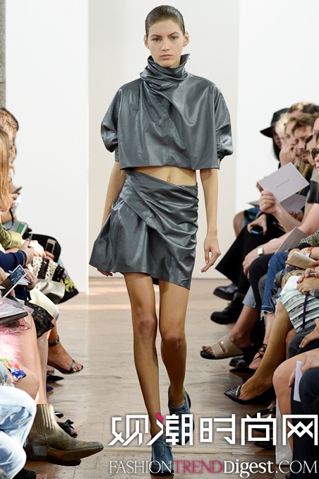 J.W. Anderson 2015�����׶�ʱװ���㳡����ͼƬ